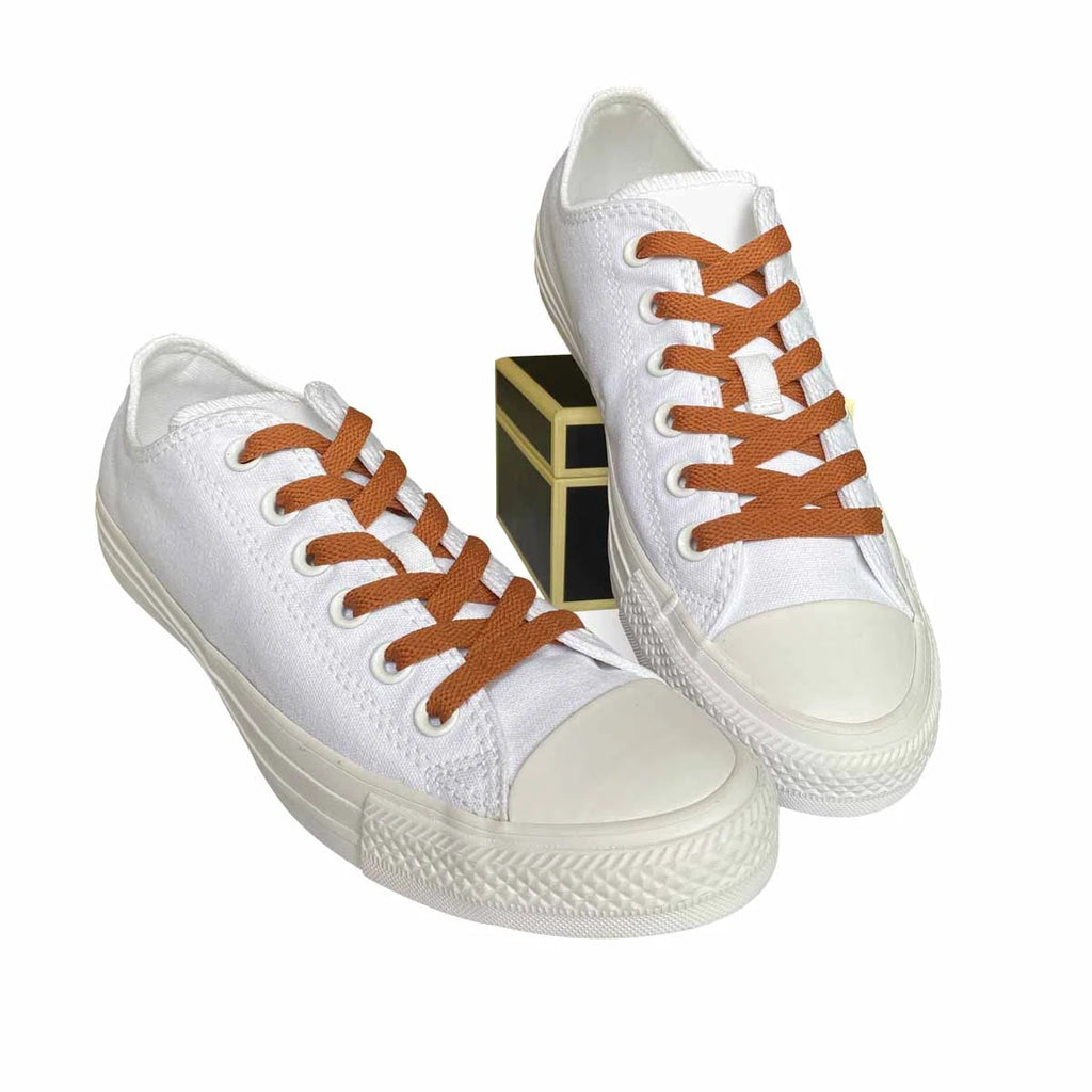skosnoeren-sneakers-brun