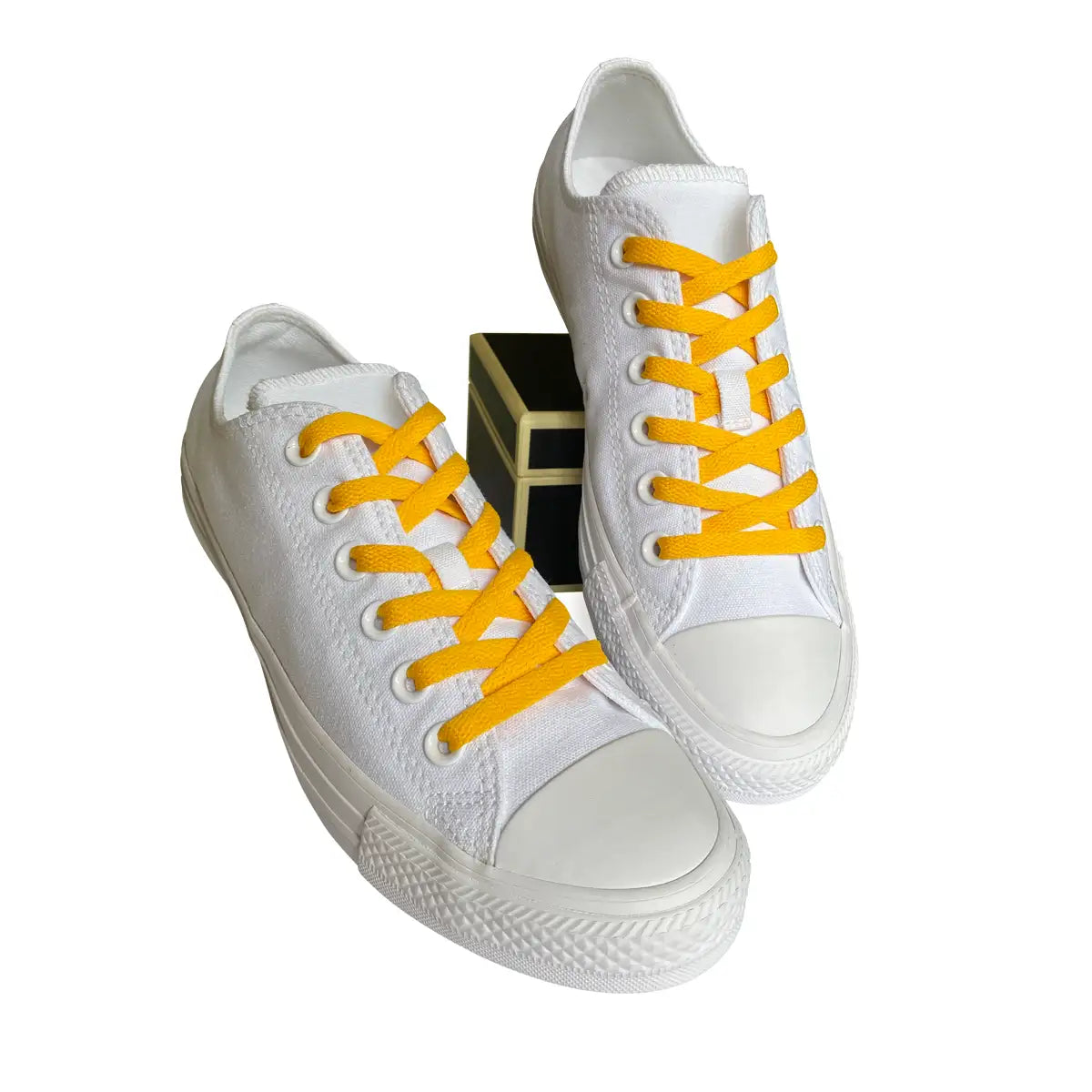skosnoeren-sneakers-gul-moerk