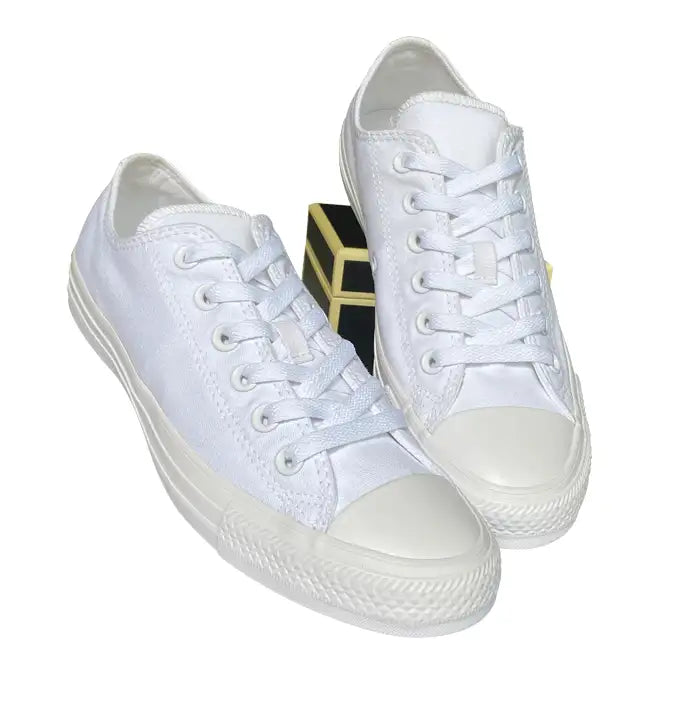 skosnoeren-sneakers-vit